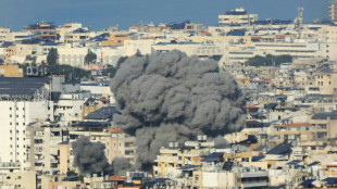 Isra&euml;l continue de bombarder le Liban, salves de roquettes du Hezbollah