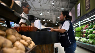 Bukele ordena abrir mercados m&oacute;viles para contener alza de precios de alimentos en El Salvador