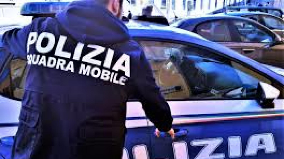 ++ Ferito da colpo di pistola alla testa, muore 19enne a Napoli ++