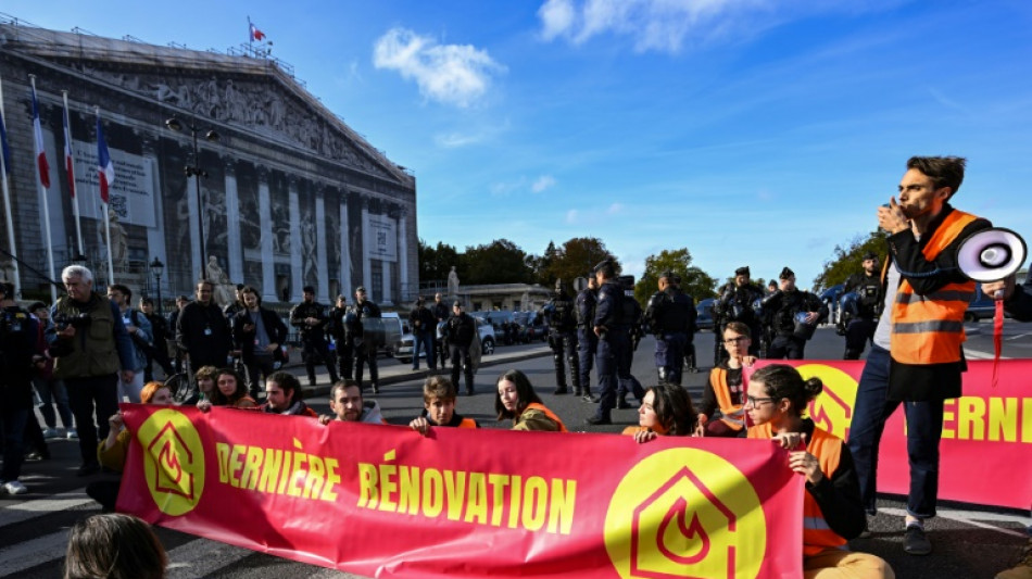 Des mus&eacute;es aux autoroutes, les nouveaux activistes climatiques imposent le d&eacute;bat