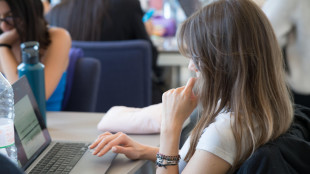 Antitrust, sanzione di 98,6 milioni ad Apple per abuso di posizione dominante (2)