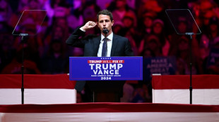 Puerto Rico llama "basura" a "lo que sali&oacute; de la boca" de un comediante en mitin de Trump