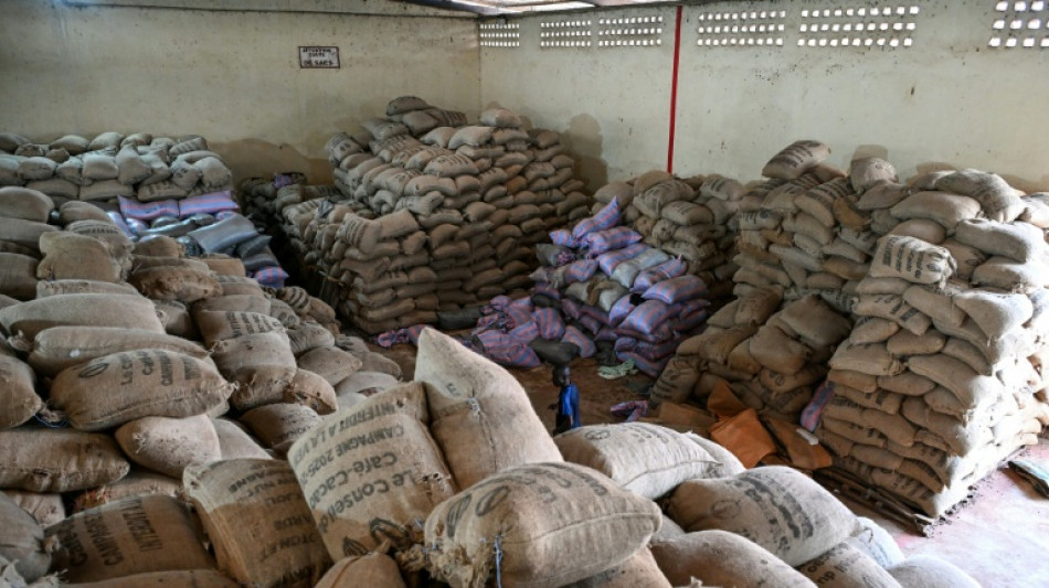 Ivory Coast faces unusual pile-up of cocoa at export hubs