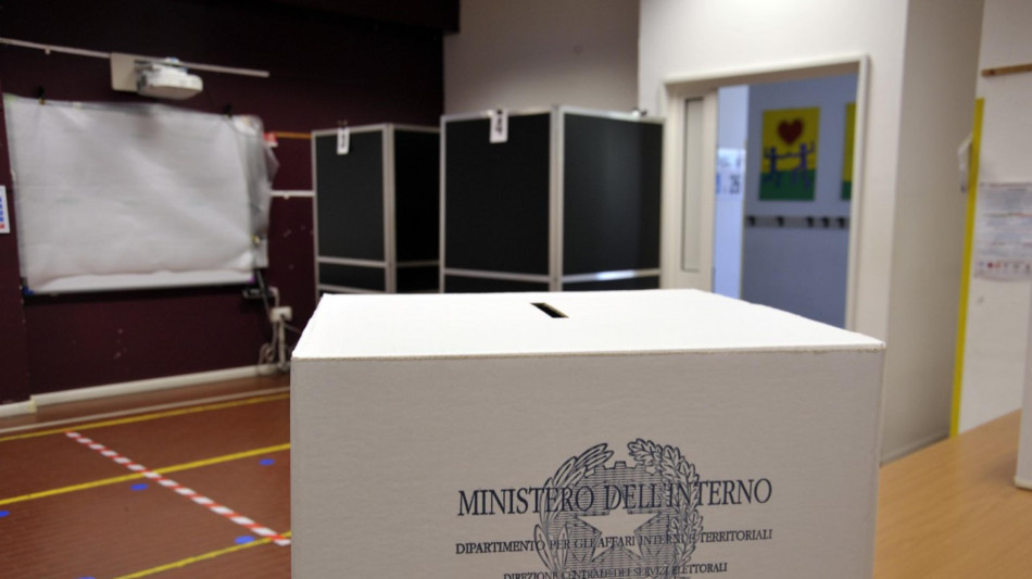 Exit poll Opinio per Rai, Fico, Cirielli e Decaro oltre il 50%