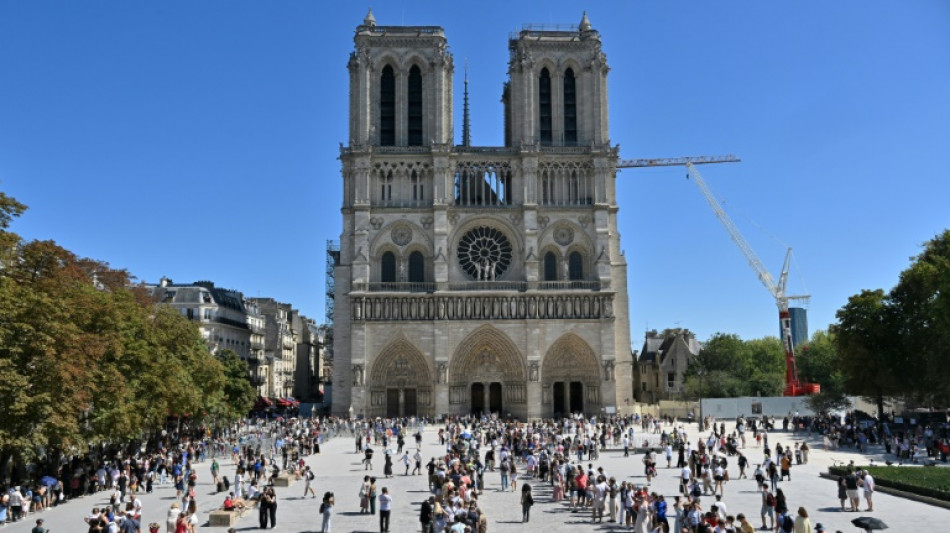 Torres de Notre Dame reabrem após o incêndio