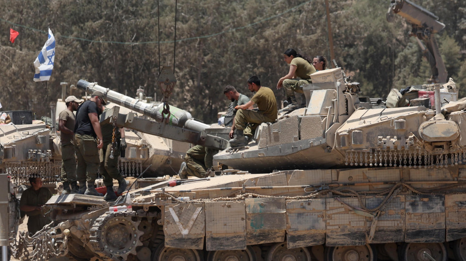 Media, 'tank Israele avanzano a 3 km da centro Gaza City'