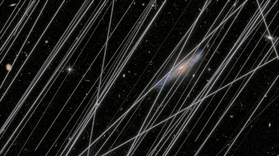 La prolifération des satellites menace l'observation du ciel par télescope