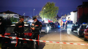 Casa satura di gas, esplosione all'apertura della porta