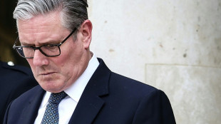 Starmer s'accroche tandis que les appels &agrave; sa d&eacute;mission se multiplient dans son camp