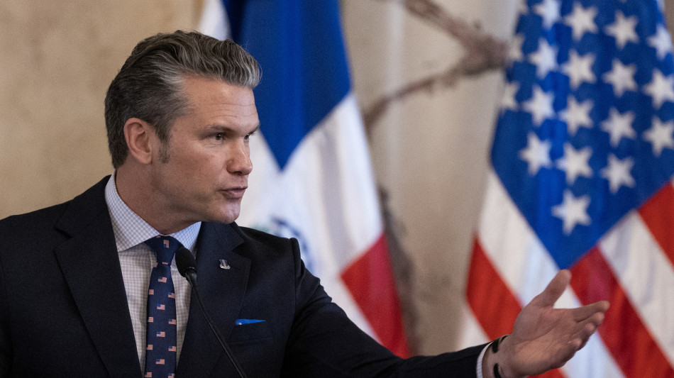 'Ordine di Hegseth in raid contro narco, uccideteli tutti'