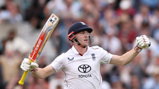 Oval downpour leaves England-India series on knife edge