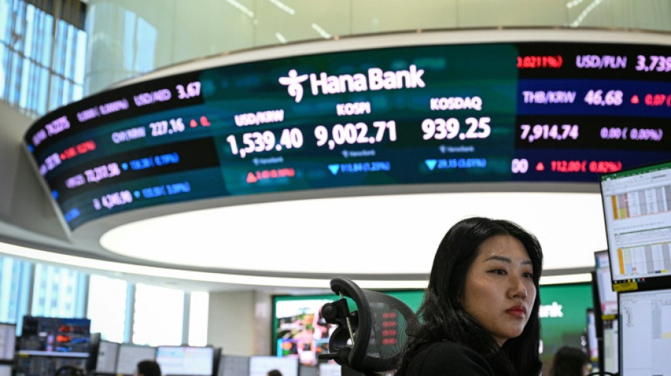 El derrumbe de valores tecnol&oacute;gicos arrastra las bolsas de Asia y Europa