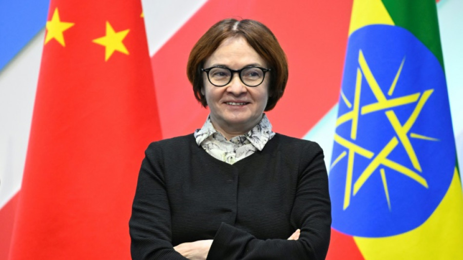 Banco Central ruso eleva tasa de inter&eacute;s al 21%, su mayor nivel desde 2003