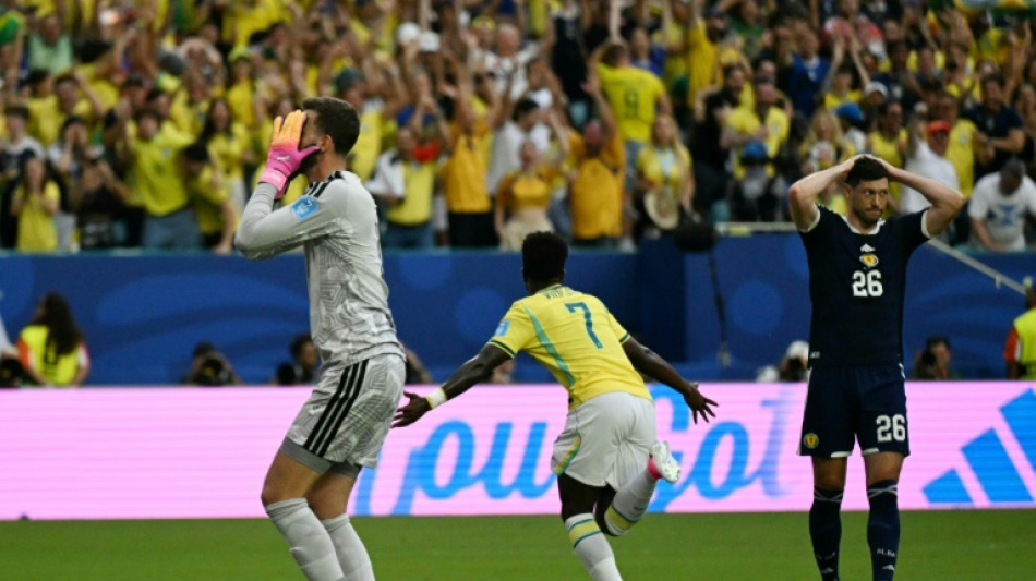 Brazil advance at World Cup as Swiss, Canada reach last 32 