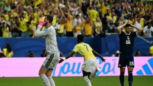 Brazil advance at World Cup as Swiss, Canada reach last 32 