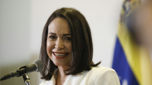 Bajo asedio judicial, oposici&oacute;n de Venezuela proclama a su candidata presidencial