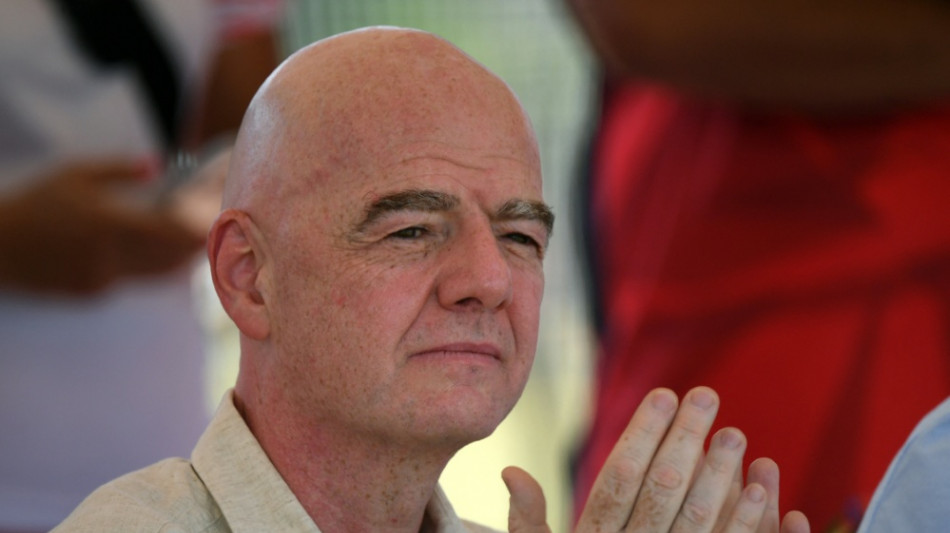 FIFA-Machtkampf: UEFA und CONCACAF wollen Geld sehen
