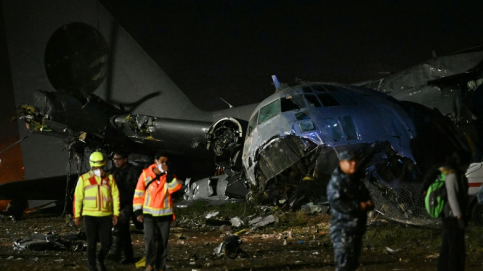 Crash d'un avion rempli de billets: 20 morts et sc&egrave;nes de pillage en Bolivie