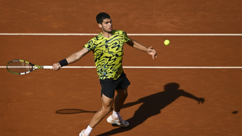 Alcaraz keeps title defence on track in Barcelona