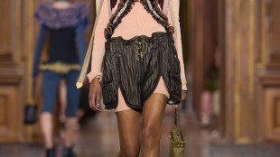 Con l'assist di Keith Haring Louis Vuitton occupa la Frick