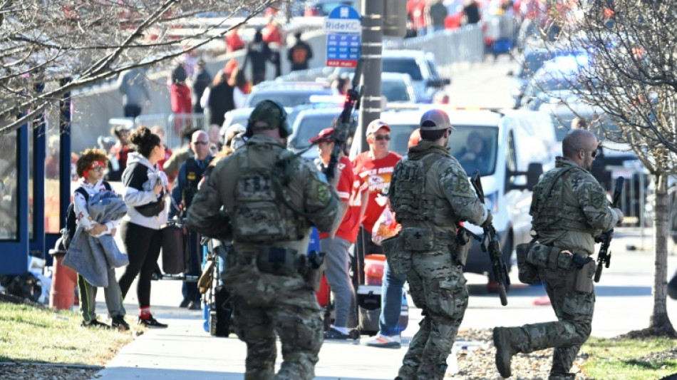 Des tirs font un mort et une dizaine de bless&eacute;s lors de la parade du Super Bowl &agrave; Kansas City 