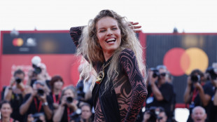 Eva Herzigova firma una capsule per Roy Roger's