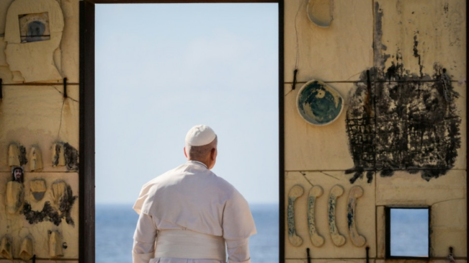 Desde Lampedusa, el papa urge a Europa a "proteger" a los migrantes