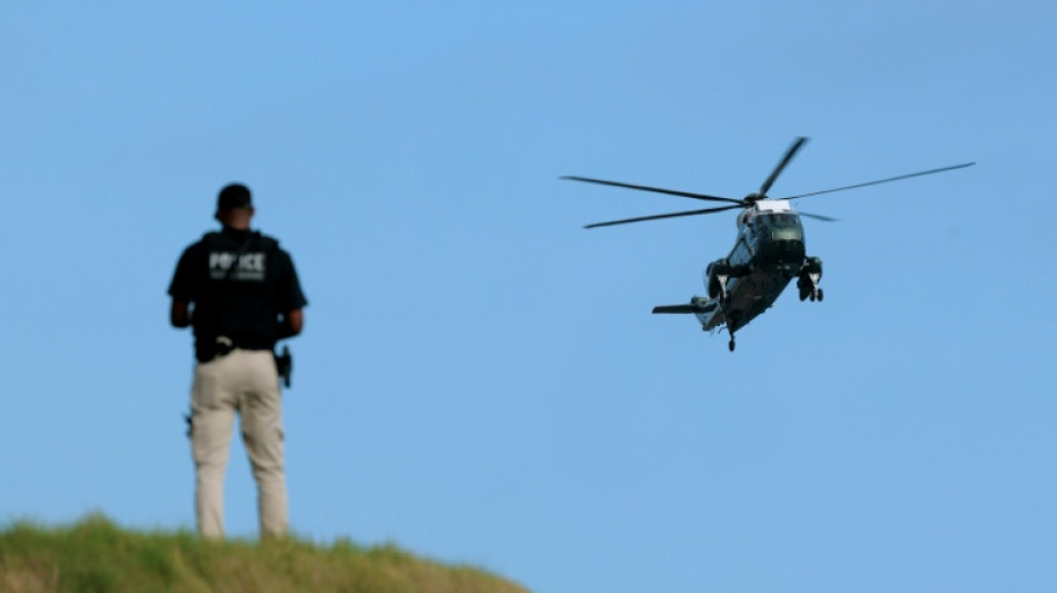 Detienen a un hombre armado en un campo de golf de Trump en EEUU