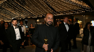 Israel detuvo del lunes al martes a cineasta palestino ganador del Óscar