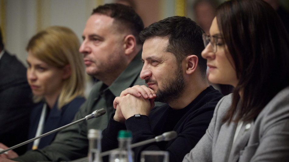 Media, Zelensky per ora non silurer&agrave; Yermak