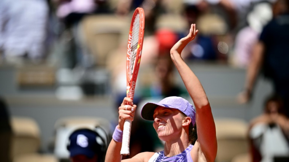 Swiatek, Rybakina cruise through Roland Garros openers