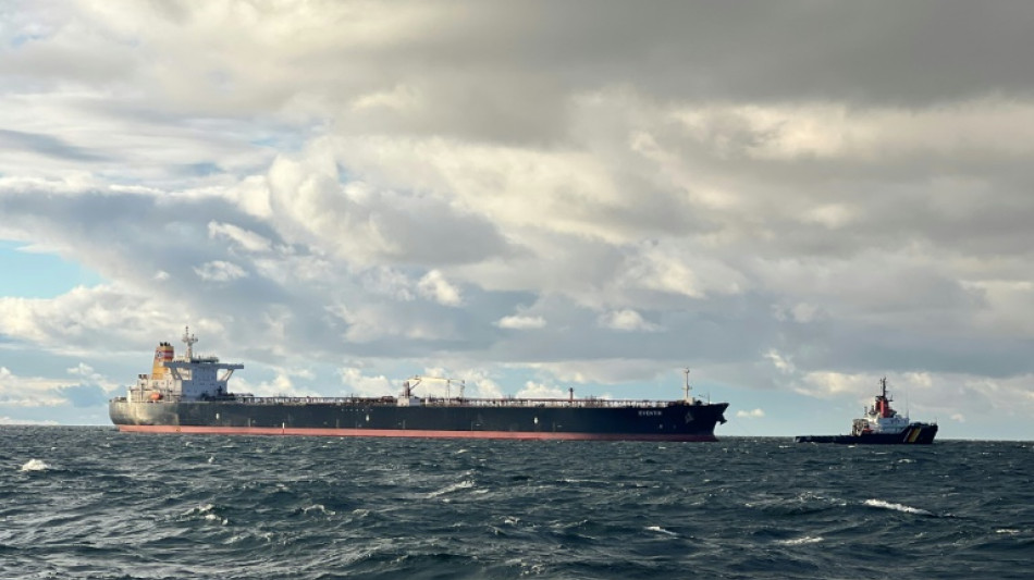 Havarierter Tanker vor Rügen wird aus Sicherheitsgründen Richtung Osten geschleppt