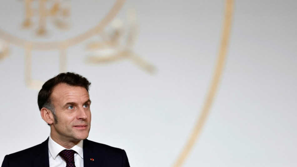 Amea&ccedil;as comerciais dos Estados Unidos n&atilde;o terminaram, diz Macron