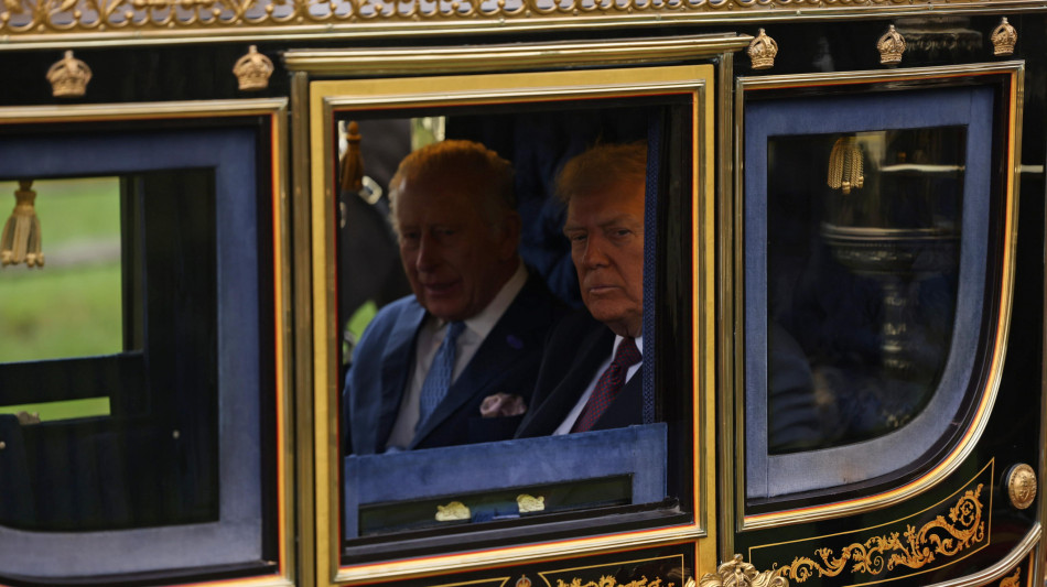 Trump, 'essere qui uno dei pi&ugrave; grandi onori della mia vita