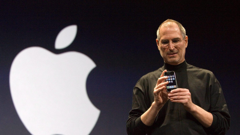 Apple compie 50 anni, la storia iniziata l'1 aprile 1976 in un garage