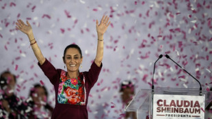 Claudia Sheinbaum asume como la primera presidenta de M&eacute;xico