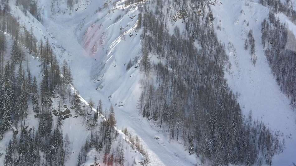 ++ Valanga fuoripista sopra Courmayeur, salgono a due le vittime ++