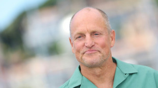 "On devrait manifester comme les Fran&ccedil;ais", dit l'Am&eacute;ricain Woody Harrelson &agrave; l'AFP