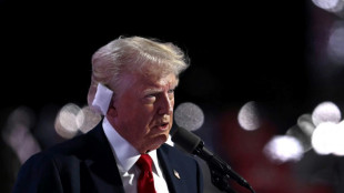 Trump dice que habl&oacute; con Zelenski y le prometi&oacute; "poner fin a la guerra" en Ucrania