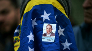 El candidato opositor pide a Maduro "ponerse a un lado" para una transici&oacute;n en Venezuela