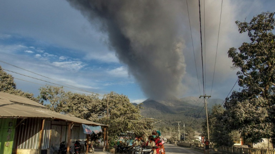 Nouvelle &eacute;ruption d'un volcan tueur en Indon&eacute;sie