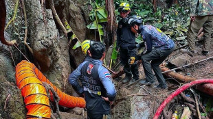 Media, 'corsa contro il tempo per salvare 7 persone in una grotta nel Laos'
