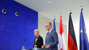Merz: Iran darf nicht l&auml;nger auf Zeit spielen