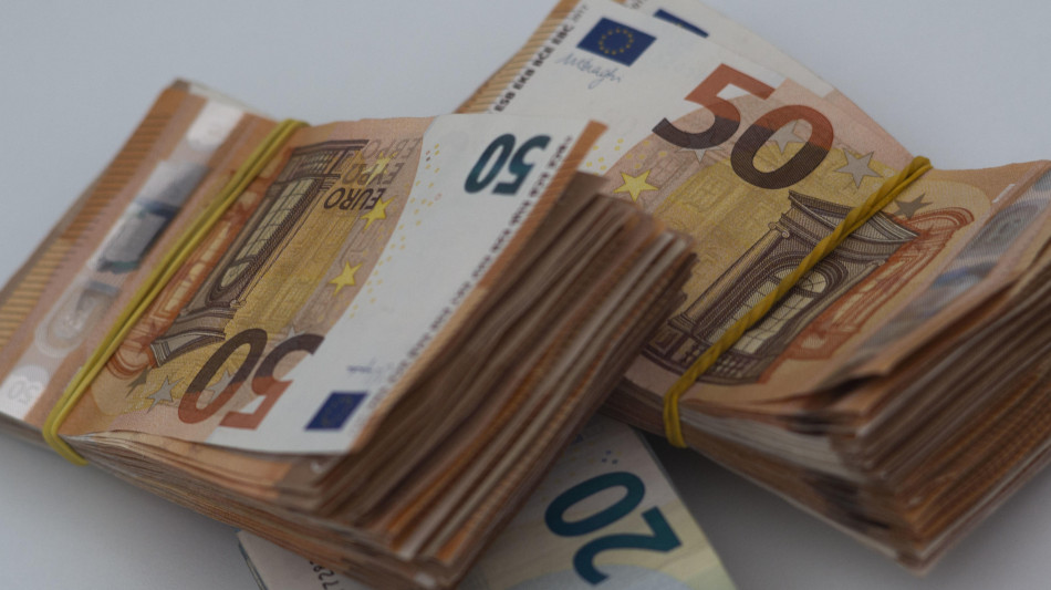 Bce, 'euro digitale sar&agrave; contante, non &egrave; guerra ai Big Usa'