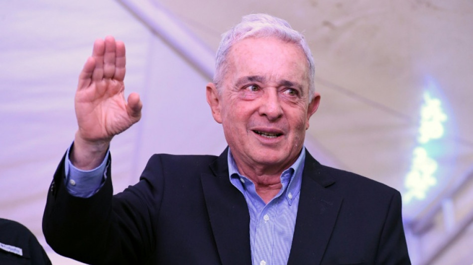 Petro mede for&ccedil;as em legislativas da Col&ocirc;mbia diante do ressurgido ex-presidente Uribe