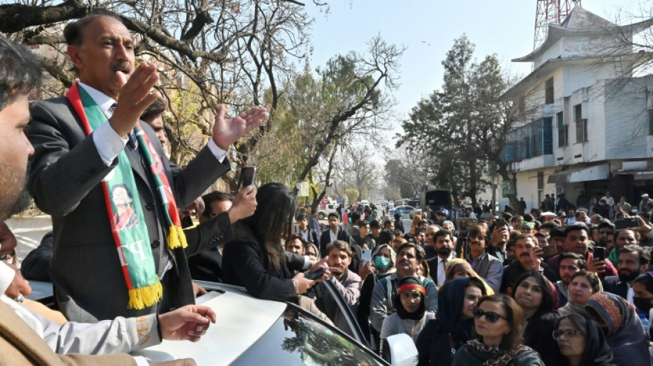 Pakistan: la police avertit qu'elle s&eacute;vira contre les "rassemblements ill&eacute;gaux" post-&eacute;lections