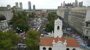 Multitudinaria marcha en Argentina a 49 años del golpe de Estado 