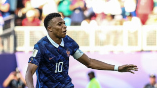 France beat Paraguay with Mbappe penalty to reach World Cup quarter-finals