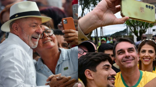 Lula e Fl&aacute;vio Bolsonaro querem ex&eacute;rcito digital para conquistar as redes antes das elei&ccedil;&otilde;es