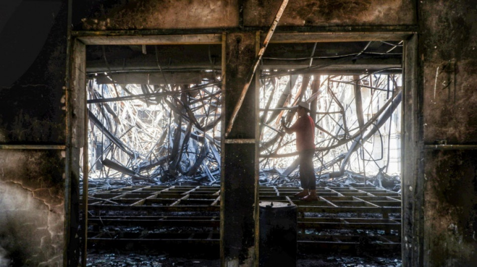 Indonésie: trois morts dans un incendie à Makassar, les manifestations s'étendent